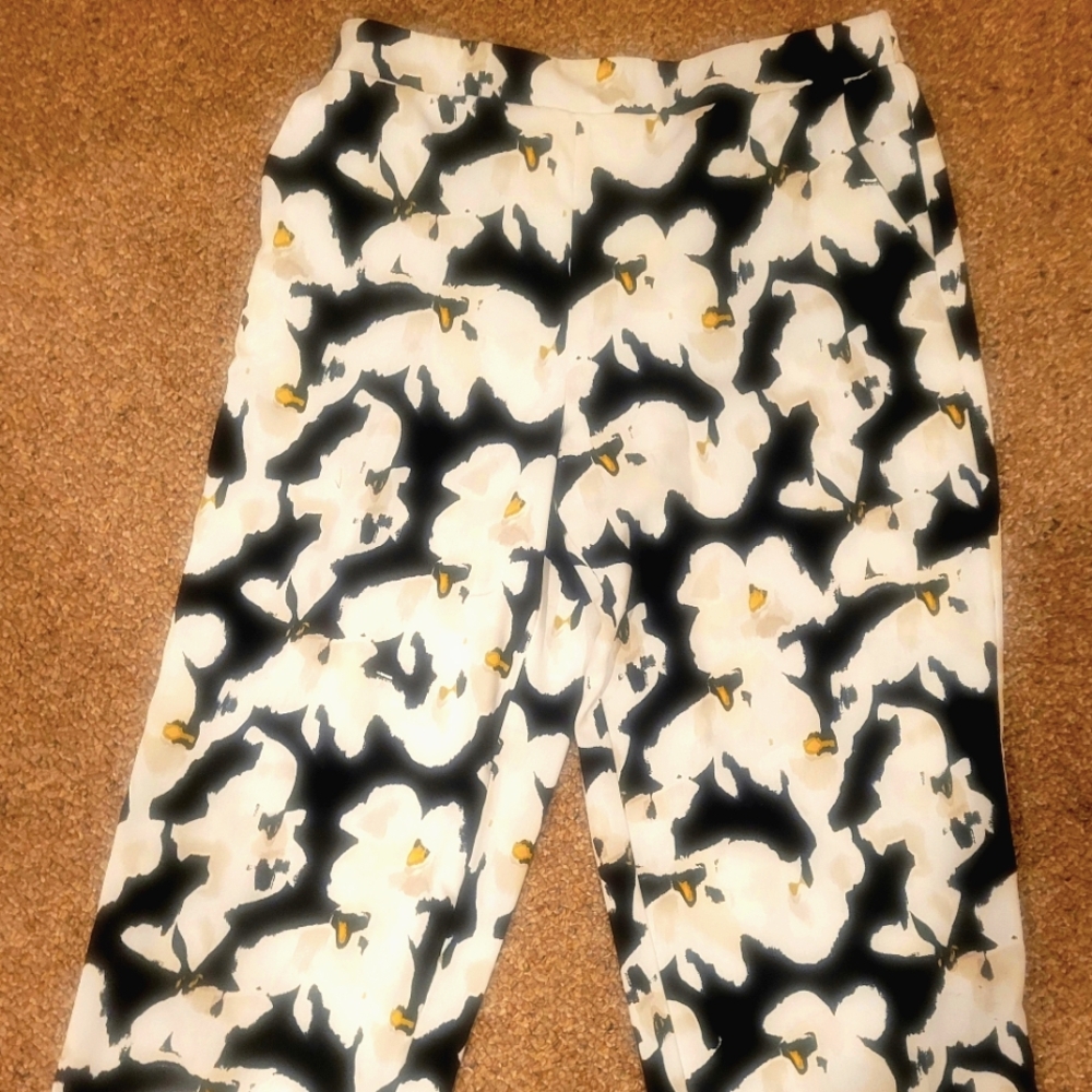 Nine West Floral 0X Crop Wide Leg Pants (Black, White & Yellow)
